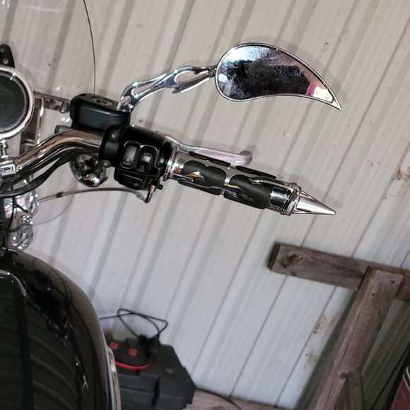 Meet your Posher, Laura Ann's Ambry - Picture 14 of 16